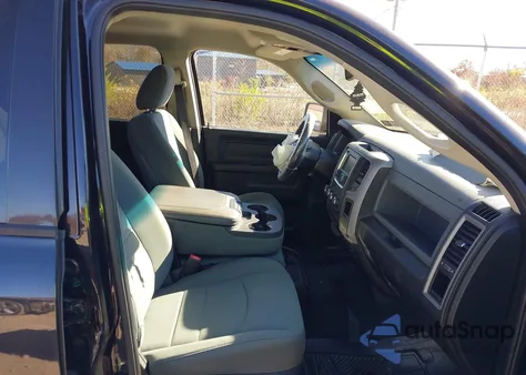 2015 Ram 1500 Express из США, поврежденный, VIN 3C6RR7KT5FG676808